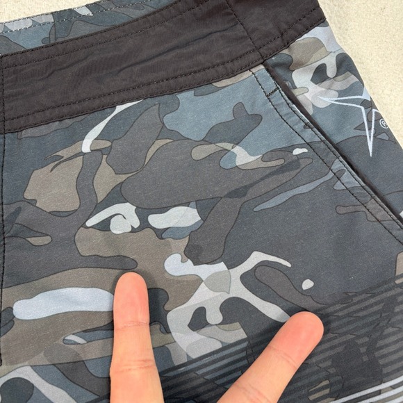 Aftco Joy Division 9" Board Shorts Men's 32 Blue Camo Stripe Swim Trunks Fishing - Picture 11 of 16